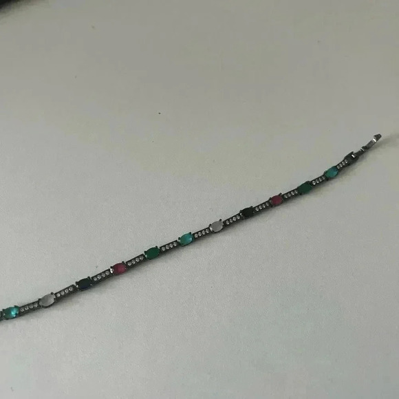 Ladies gemstone tennis bracelet - Picture 3 of 6